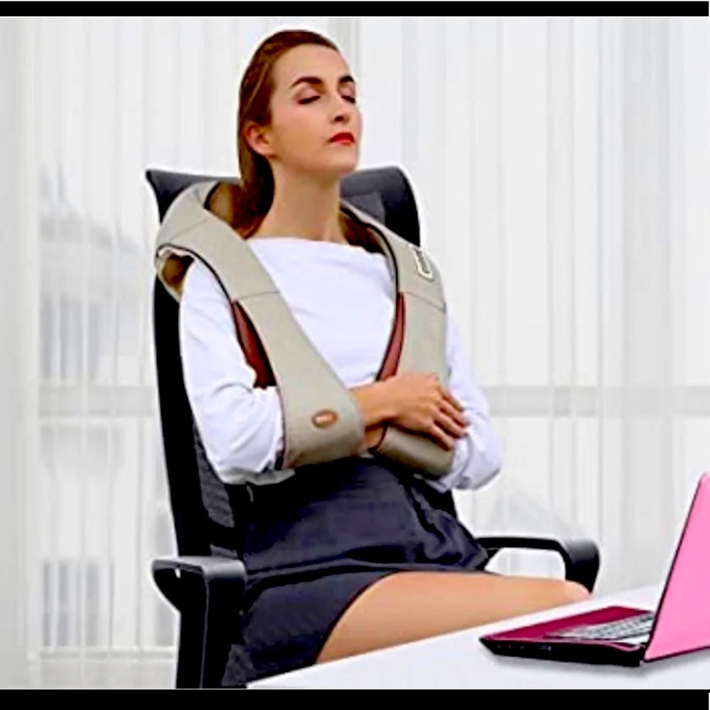 Massage of Neck Kneading including Travel Bag